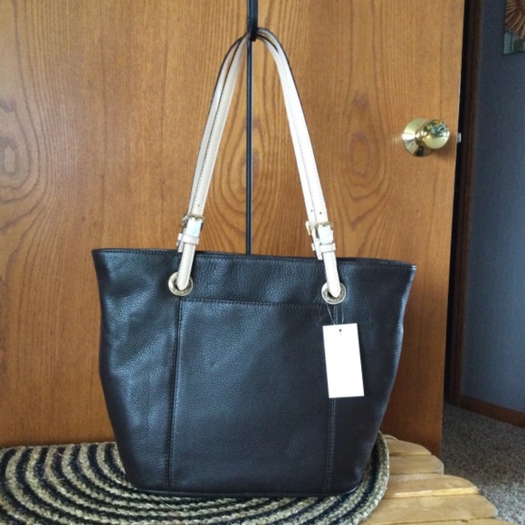 🔥Michael Kors Handbag🔥 - Picture 3 of 8